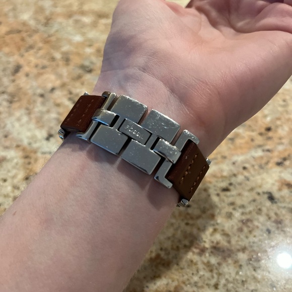 Fossil Leather Watch - Picture 7 of 7